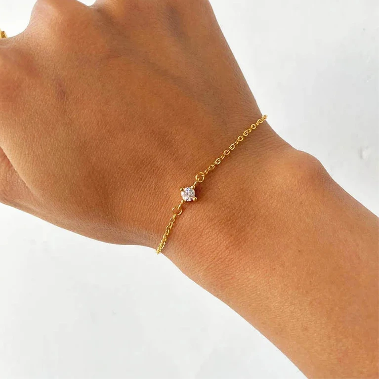 Bracelet Minimaliste avec Pierre Brillante
