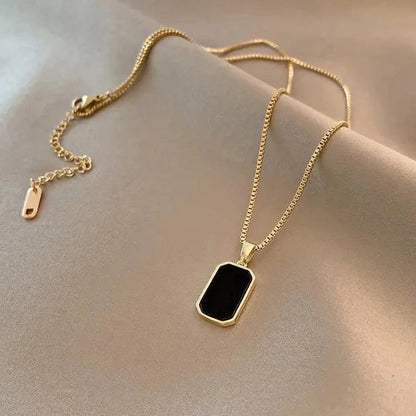 Collier Pendentif Noir